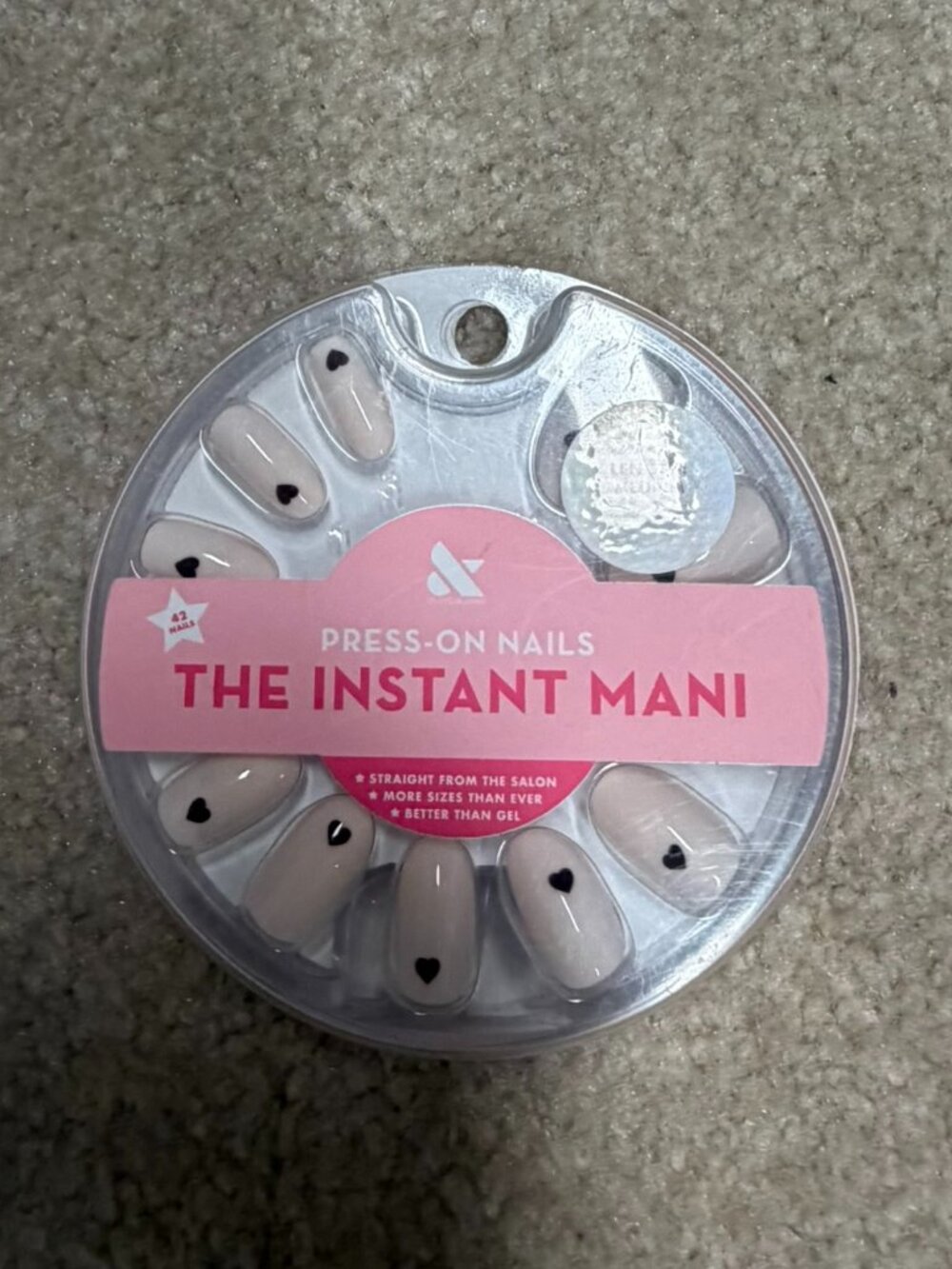 Olive & June The Instant Mani Press-On Nails Medium Length Hearts NIP